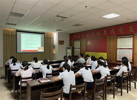 安博web版登录入口组织参加疫情常态化下建筑企业经营管理风险管控培训